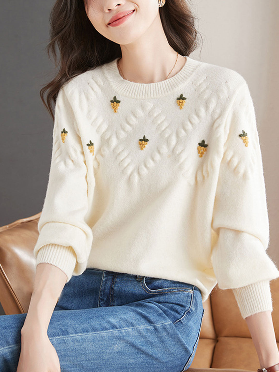 Sophia Classic Crew Neck Embroidered Knitted Sweater