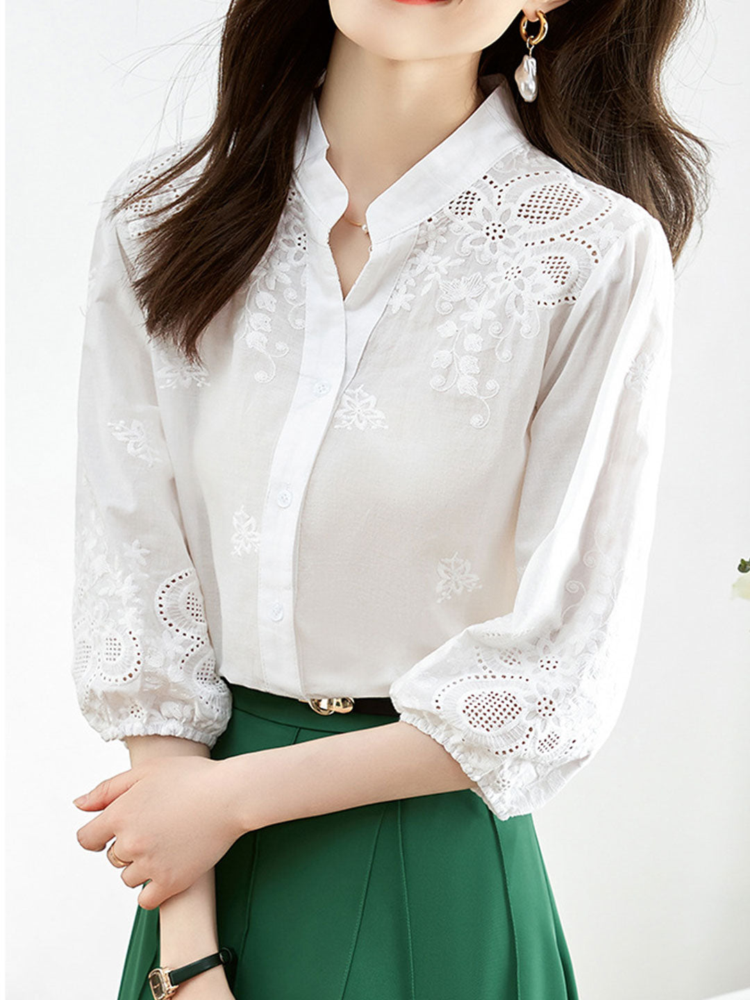 Mia Retro Embroidered Floral Hollowed Top