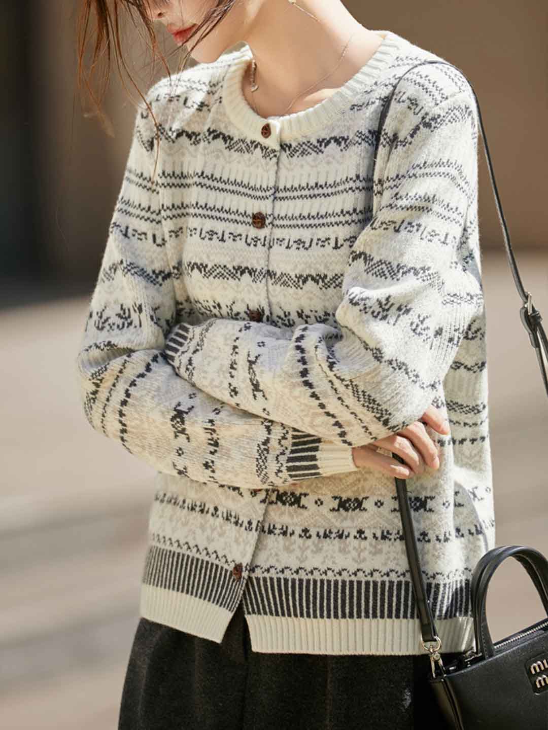 Hannah Vintage Crew Neck Ribbed Knitted Cardigan
