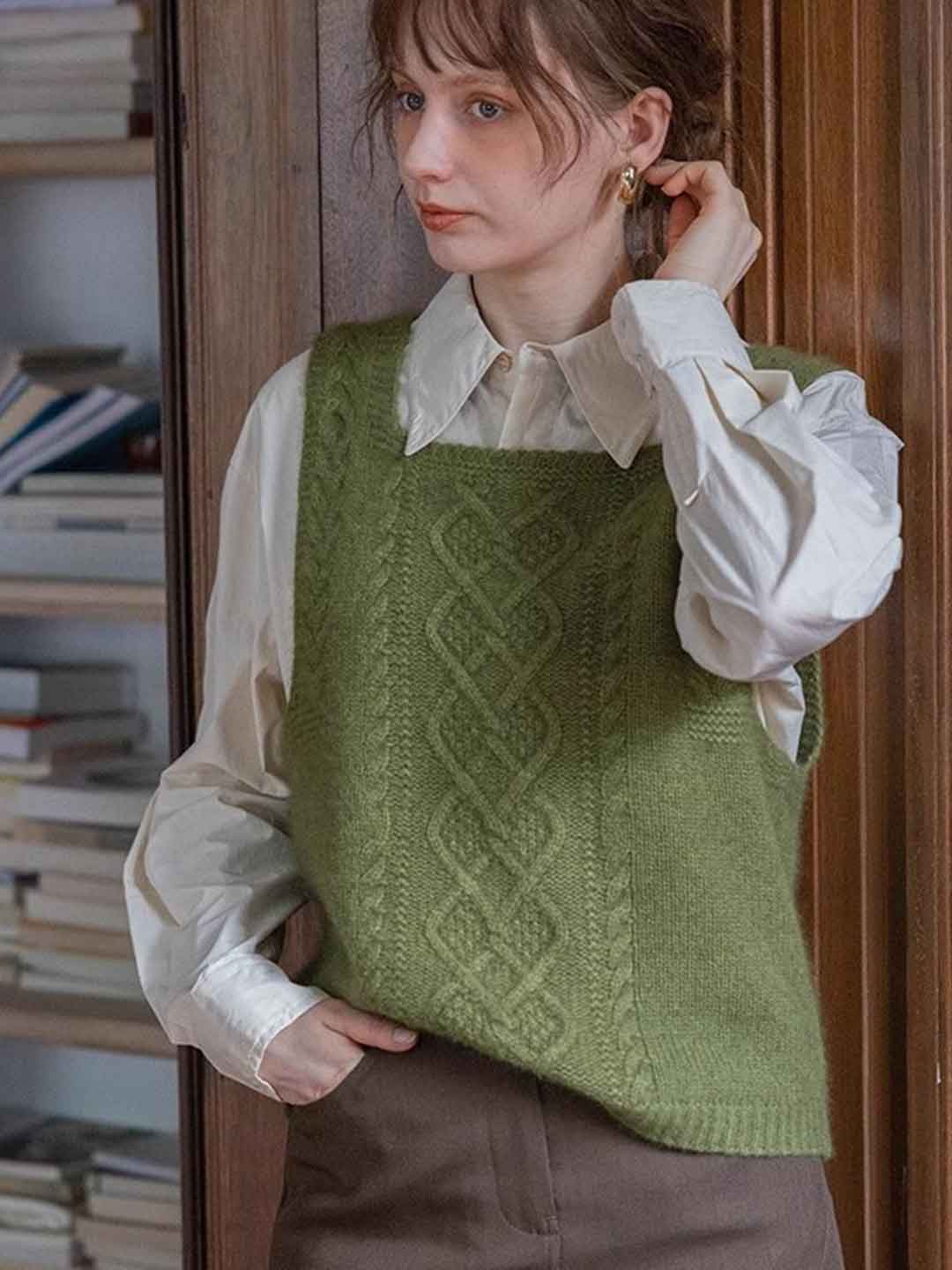 Hannah Retro Square Neck Cable Knitted Vest