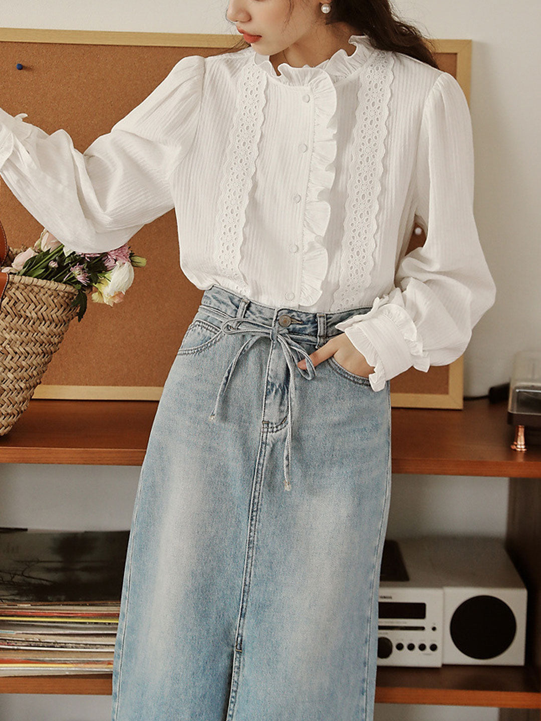 Hannah Retro Lace Auricular Collar Shirt