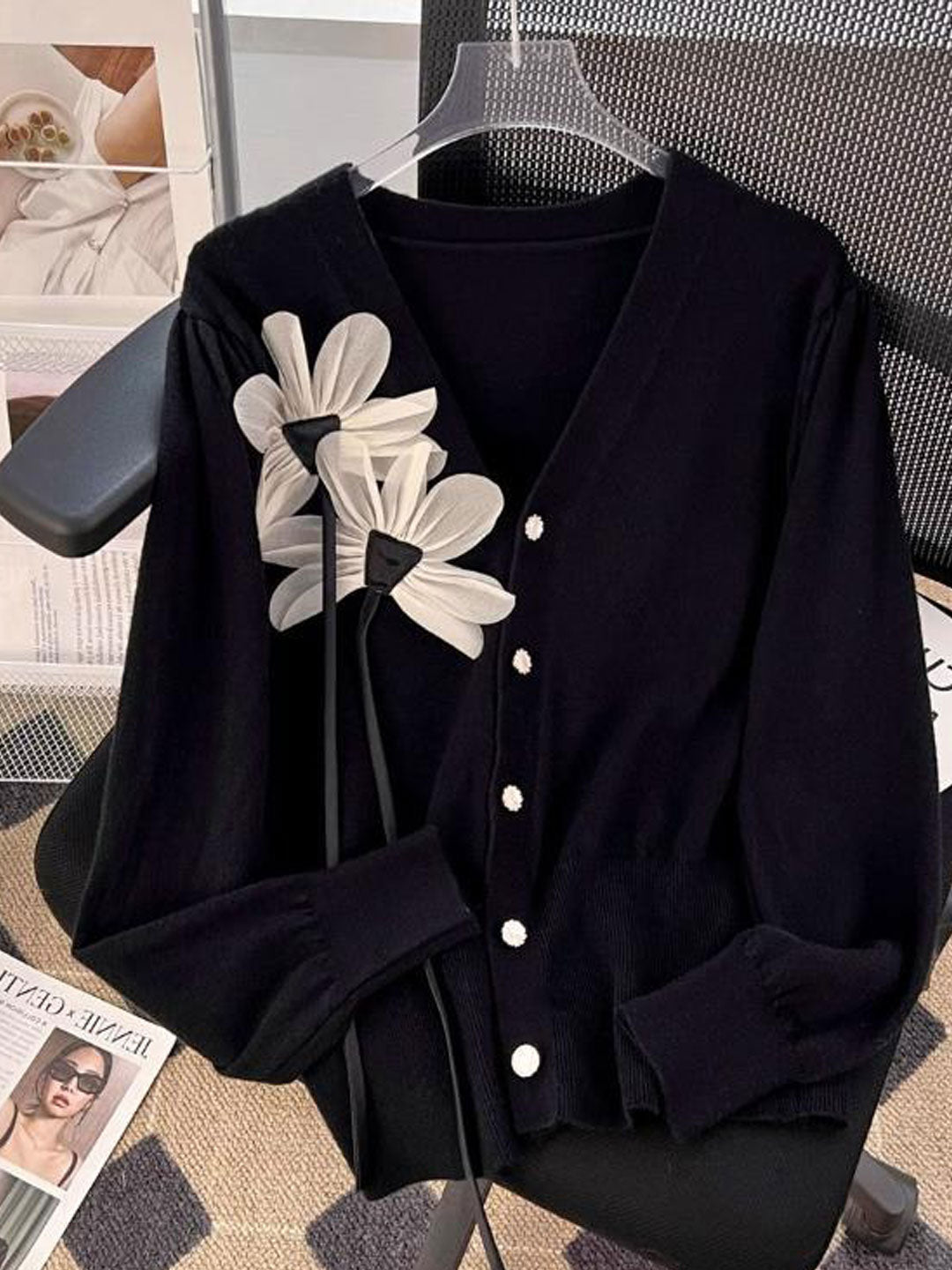 Elizabeth Classic Three-Dimensional Flower Knitted Cardigan