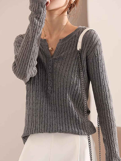 Bella Classic V-Neck Solid Color Knitted Sweater