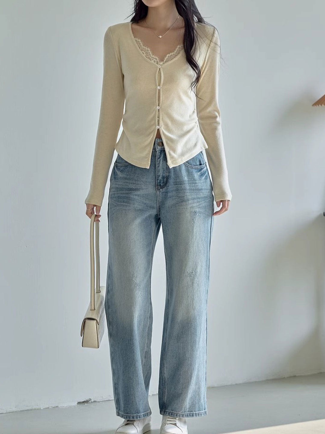 Chloe Slim V-Neck Solid Color Lace Top