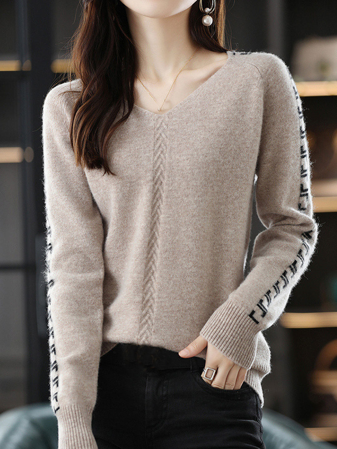 Jessica Loose V-Neck Pullover Knitted Top