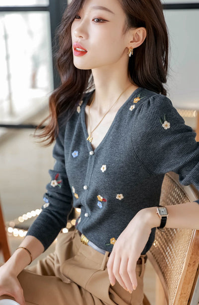 Alena Retro V-Neck Embroidered Sweater-Gray