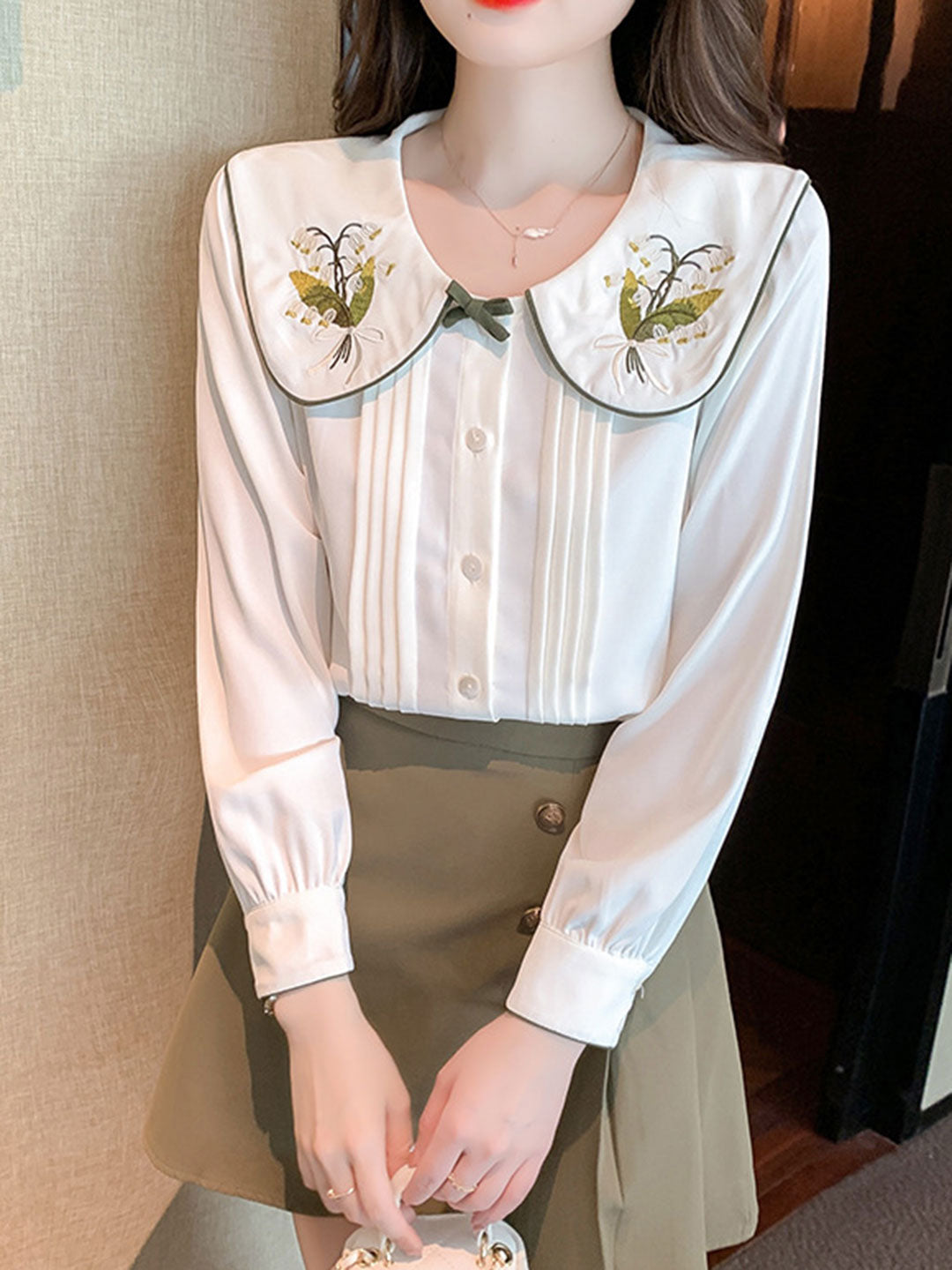 Gemma Vintage Style Doll Collar Embroidery Lapel Bow Tie Shirt