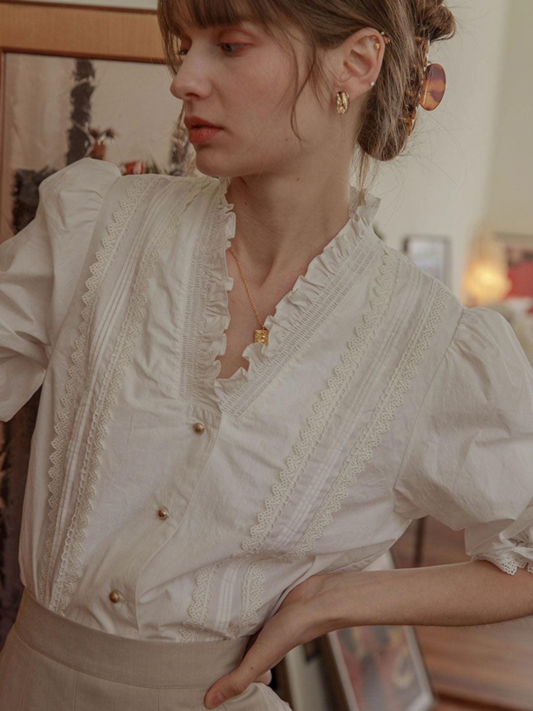 V-neck Loose Lantern Sleeve Lace Blouse