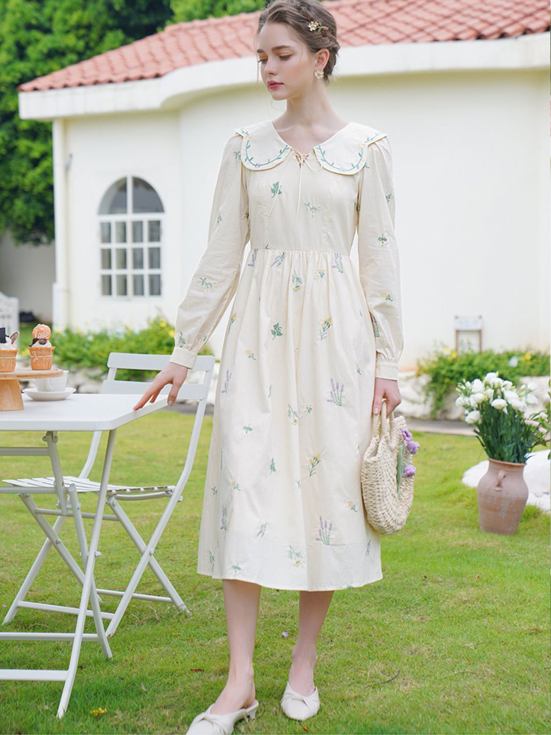 Bernice Vintage Style Petal Collar Embroidered Dress