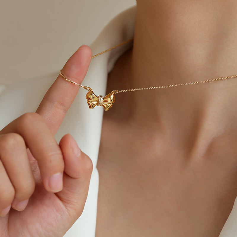 Sweet Zircon Three-dimensional Bow Necklace