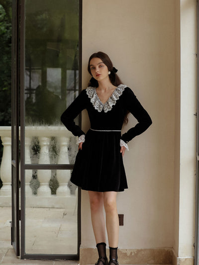 Olivia Retro Lace Doll Collar Long Sleeve Velvet Dress