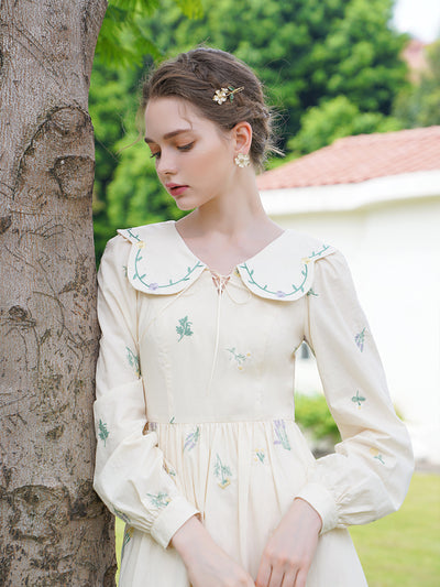 Bernice Vintage Style Petal Collar Embroidered Dress