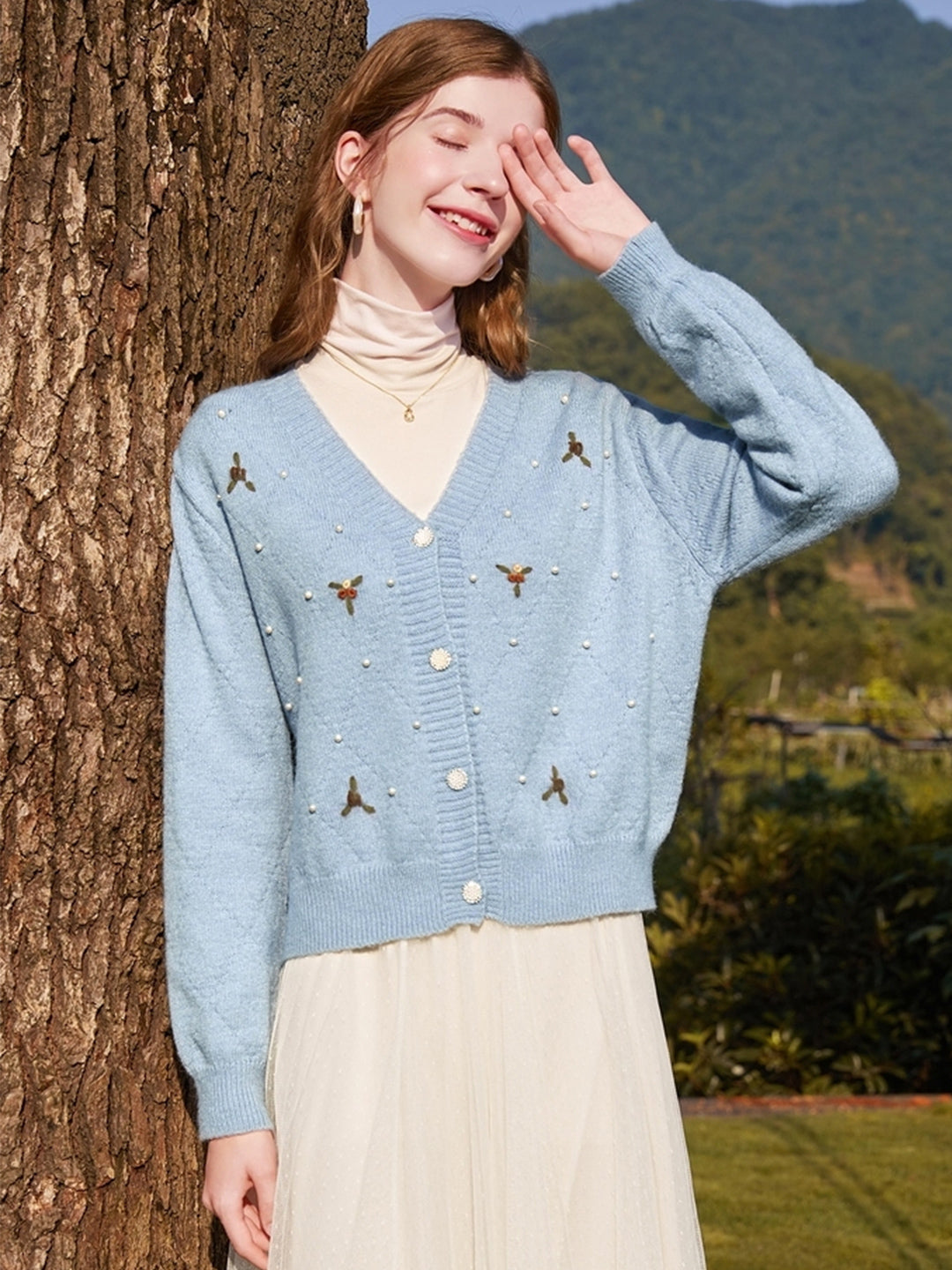 Valeria V-neck Embroidered Cardigan